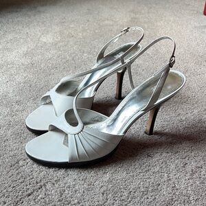 Sophisticated White Slingback Heels with Adjustable Strap